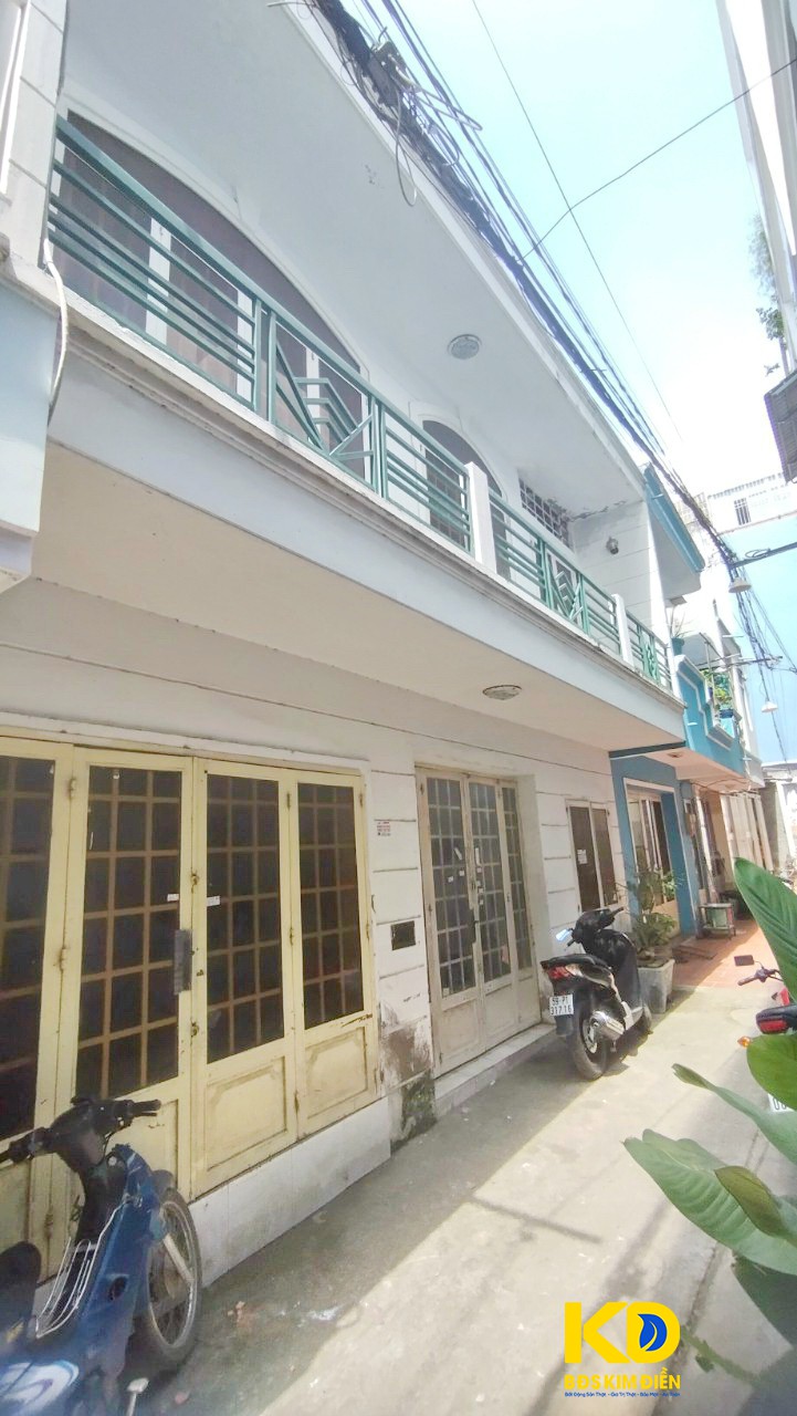 Bán nhà cũ tiện xây mới hẻm 1135 Huỳnh Tấn Phát P. Phú Thuận Quận 7