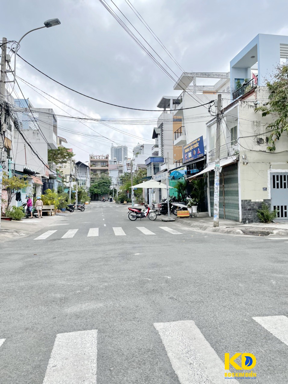 Bán nhà nát tiện xây mới đường số 7L Cư Xá Ngân Hàng P Tân Thuận Tây Quận 7.