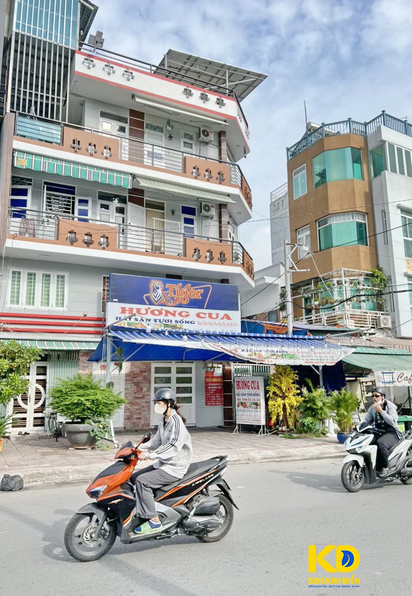 Bán nhà vị trí đẹp mặt tiền đường D1 Him Lam P. Tân Hưng Quận 7.