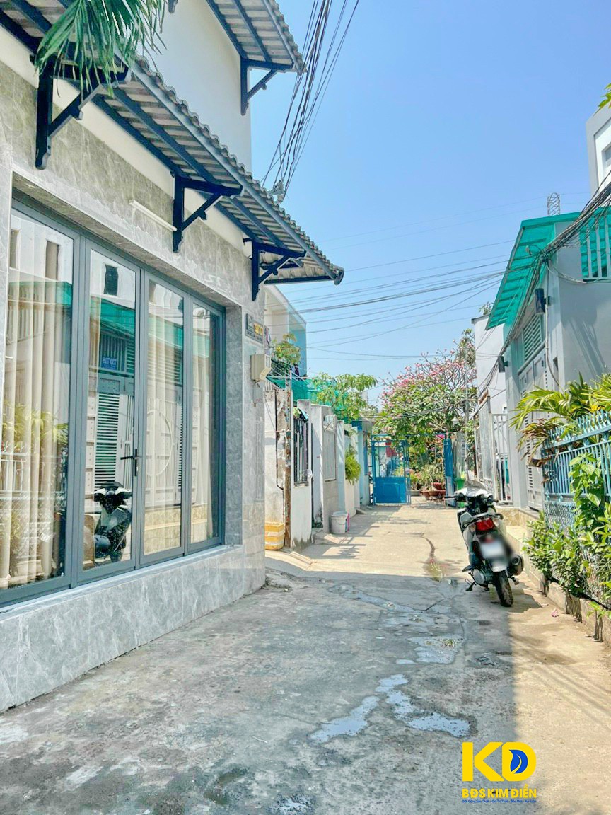 Cho thuê nhà nguyên căn hẻm 5m 730 Huỳnh Tấn Phát P. Tân Phú Quận 7.