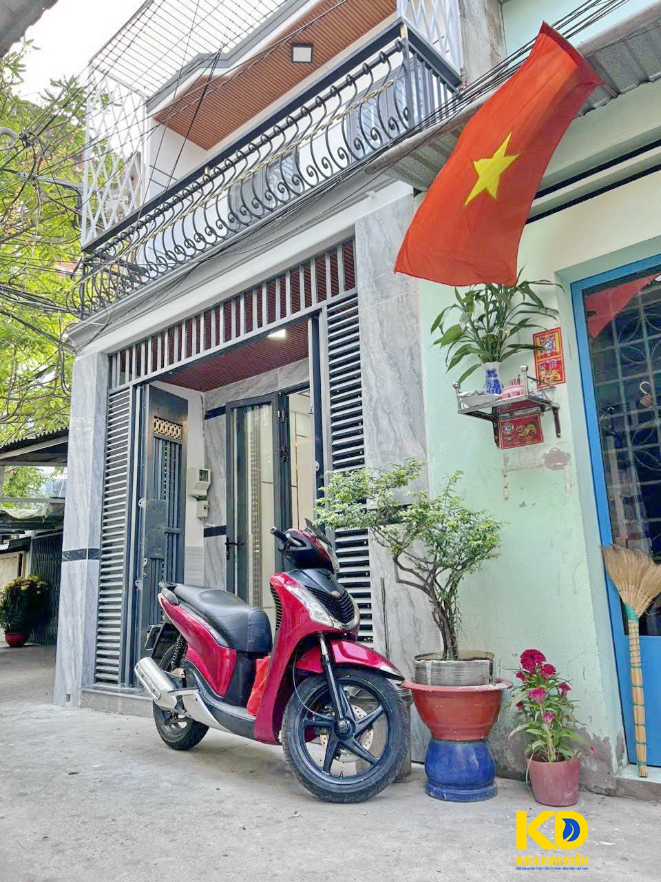 Bán nhà đẹp mới xây góc 2 mặt tiền hẻm 1247 Huỳnh Tấn Phát Quận 7.