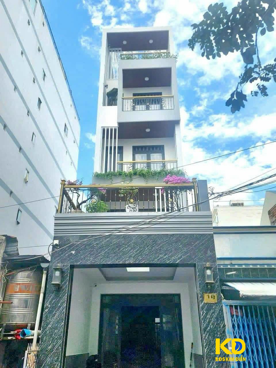 Bán nhà phố 3 lầu sân thượng mặt tiền đường số Lý Phục Man Phường Bình Thuận Quận 7.