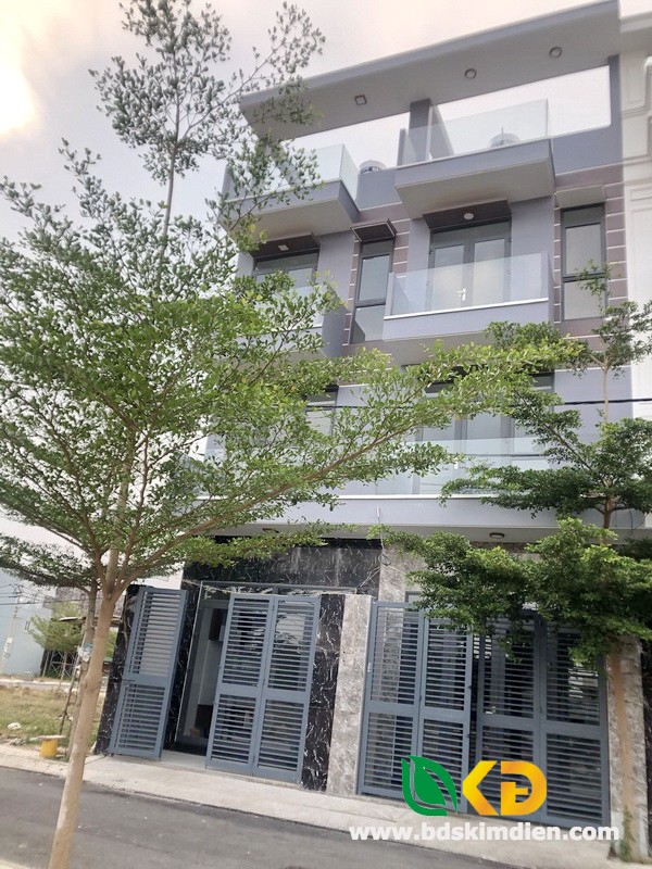 Bán nhà đẹp 2 lầu mặt tiền đường 8m-khu Sài Gòn Mới huyện Nhà Bè